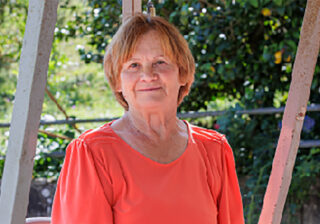 Balbina Agüera, pumarera de Carriles, Tinéu