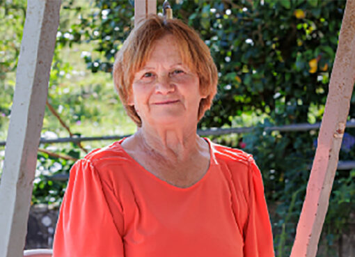 Balbina Agüera, pumarera de Carriles, Tinéu