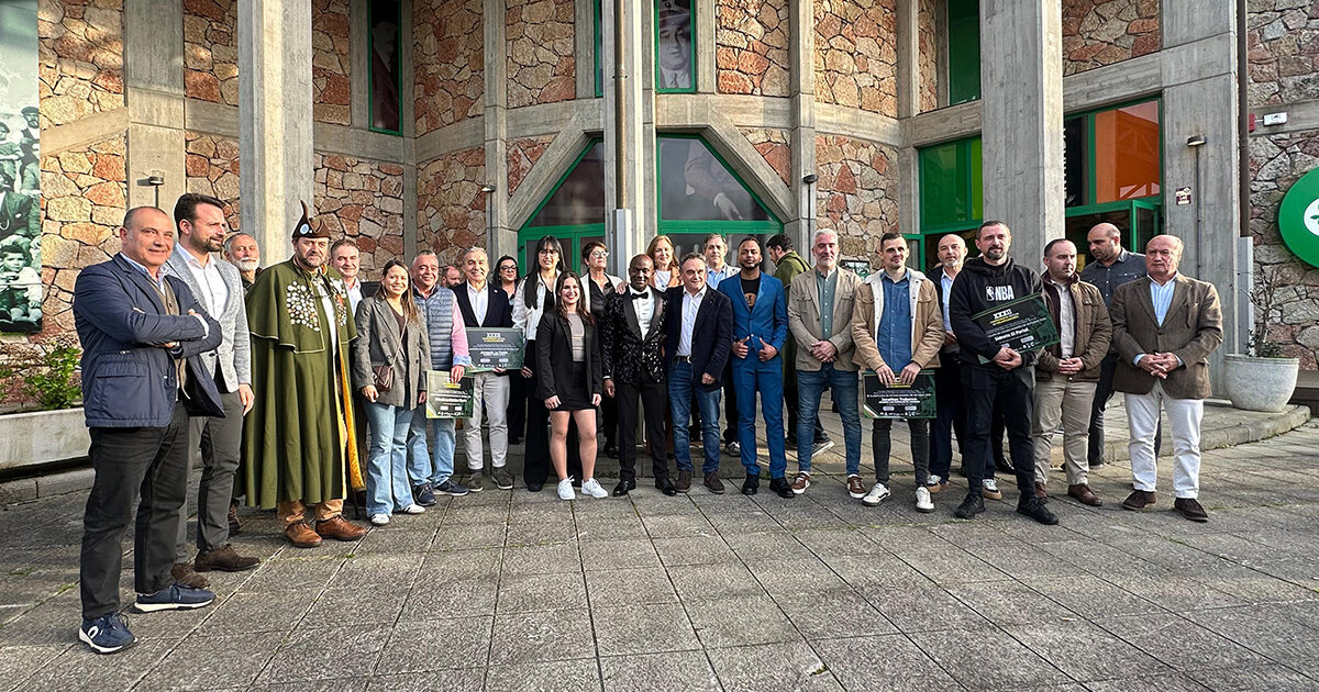 Entrega premios del Campeonatu d'Echaores de Sidre d'Asturies