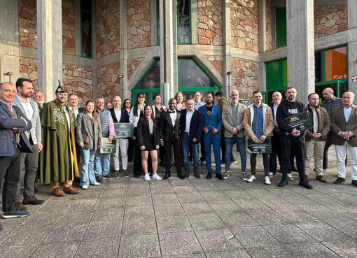 Entrega premios del Campeonatu d'Echaores de Sidre d'Asturies