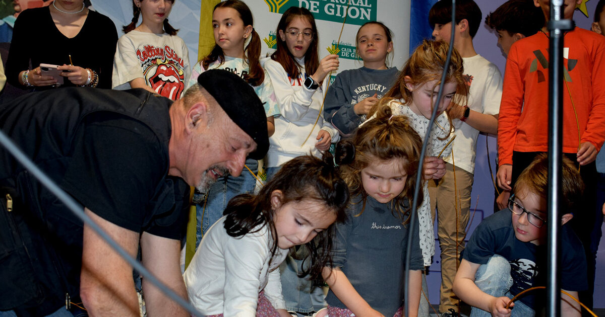 Faciendo paxos na Primer Sidre L'Añu