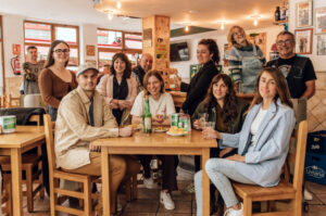La DOP Sidre d'Asturies yá tien los sos influencers de chigre