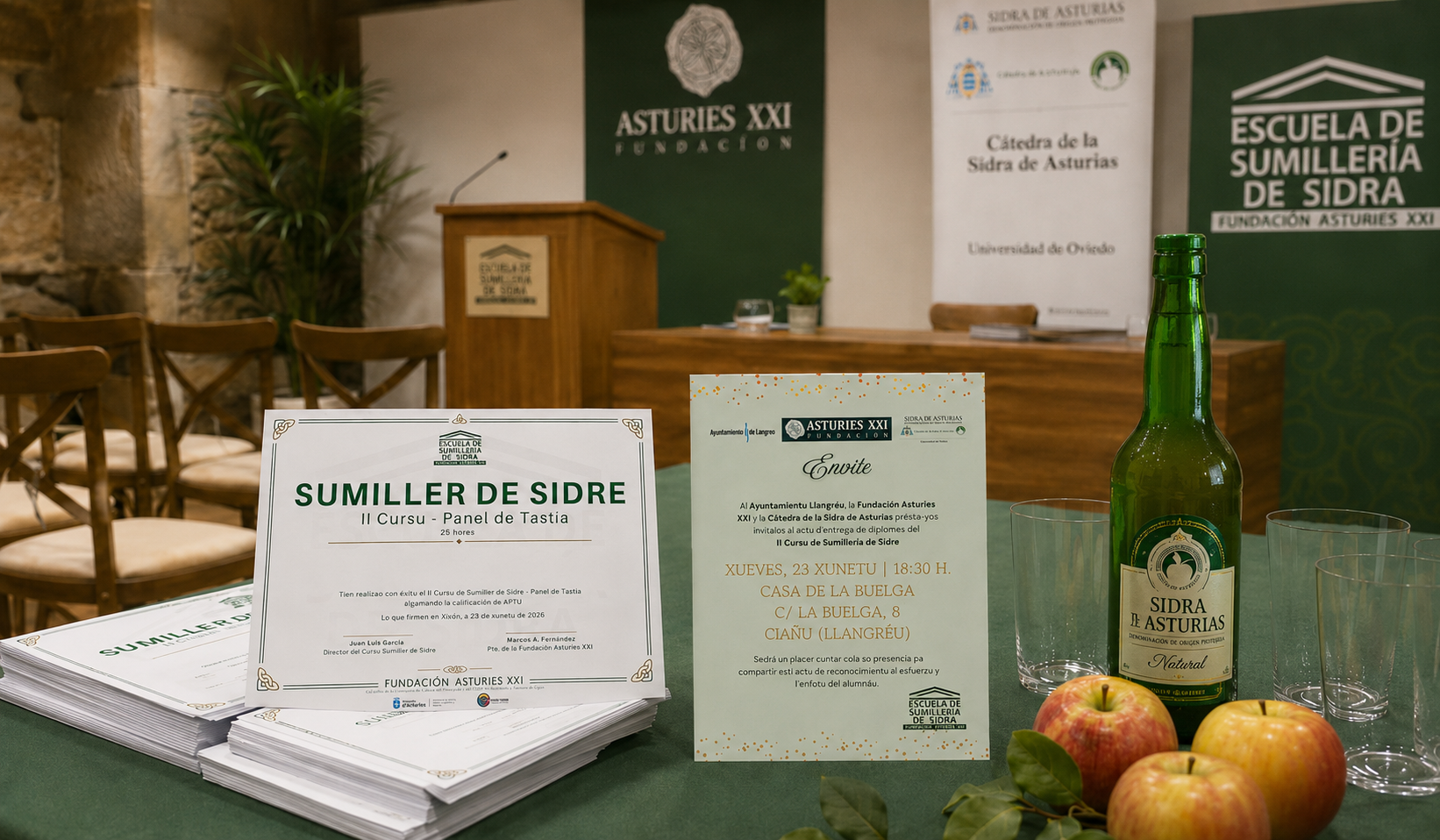Los diplomes del cursu de Sumillería de Sidre acrediten la formación del alumnáu