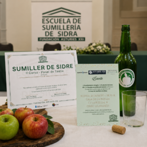 Entrega de diplomes del II Cursu de Sumillería de Sidre en Llangréu