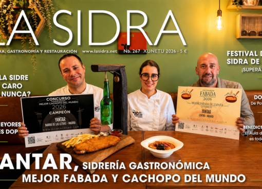 Portada de LA SIDRA 267 col equipu de la Sidrería Yantar, premiada pola meyor fabada y el meyor cachopo del mundu.