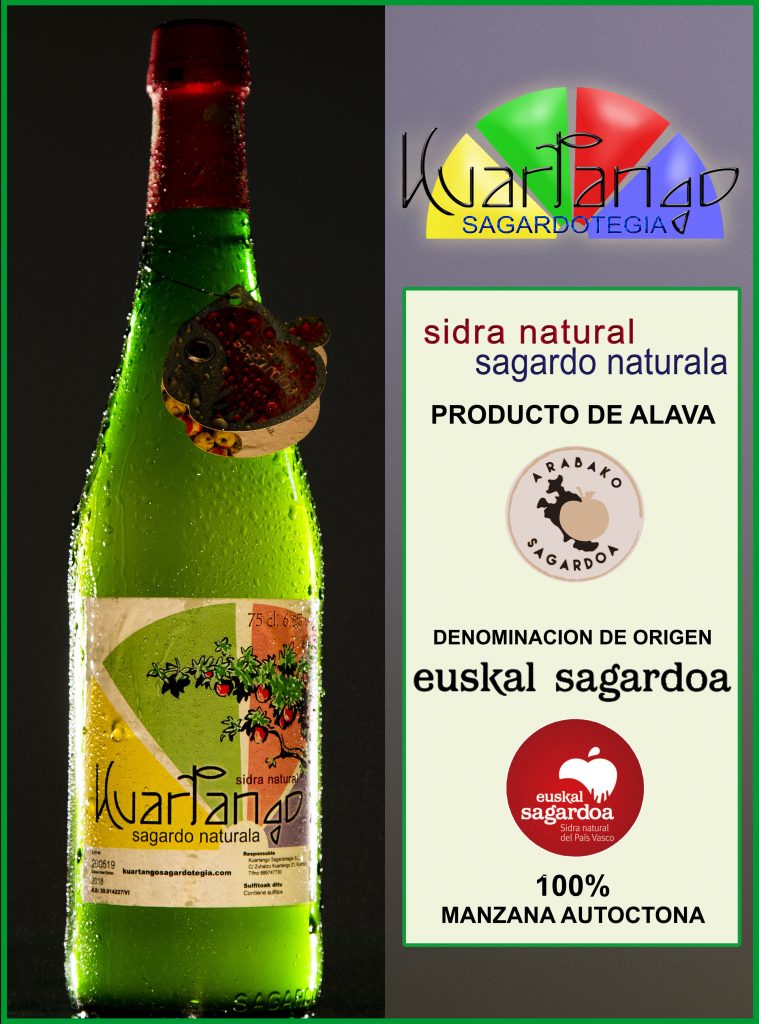 Botella y etiqueta de la sidre natural Kuartango