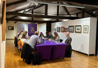 Reunión del jurado de «Sidra de Autor» en la Casa de los Hevia, Villaviciosa. Fotografía facilitada por la organización.