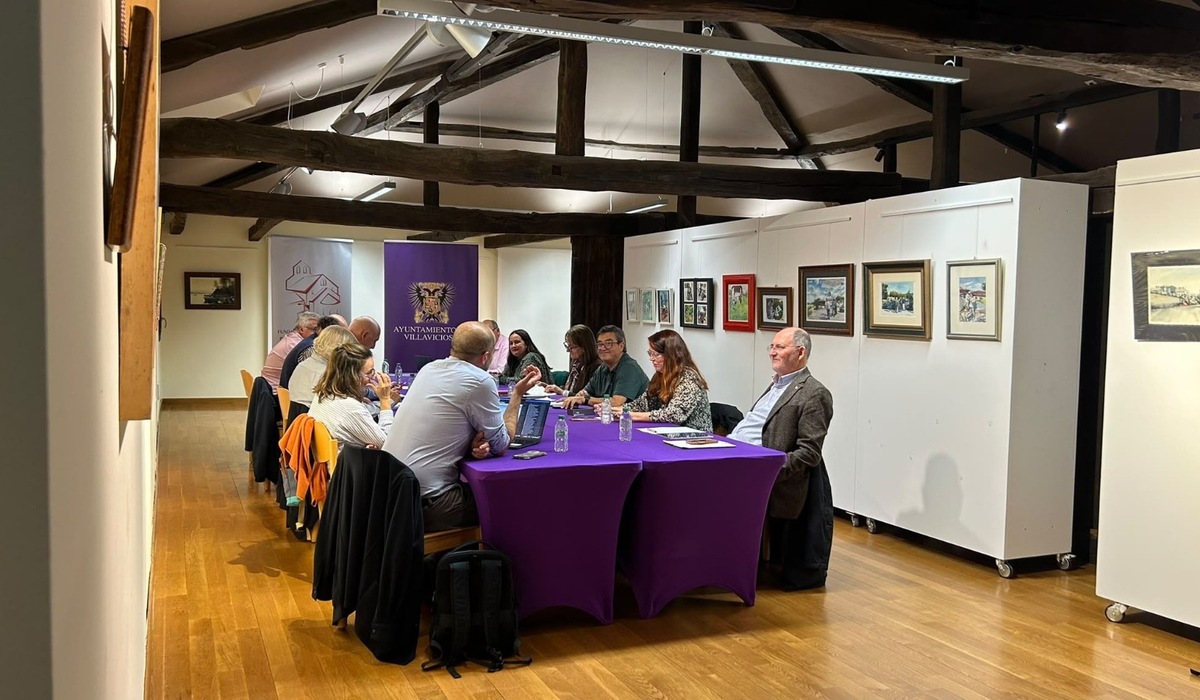 Reunión del jurado de «Sidra de Autor» en la Casa de los Hevia, Villaviciosa. Fotografía facilitada por la organización.